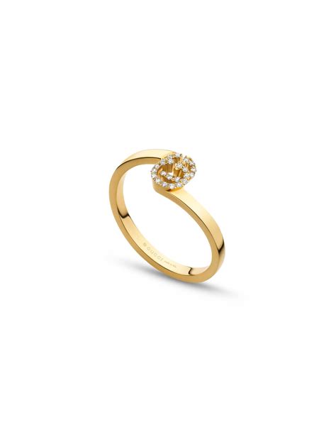 anello g gucci oro|Anello Gucci G Interlocking in oro giallo 18ct e diamanti .